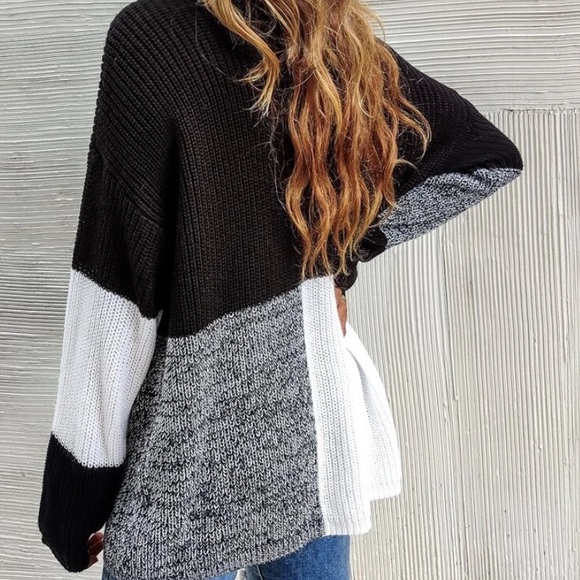 Color block sweater - Picture 3 of 3